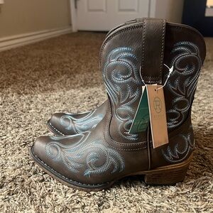 Brown Western Boots with Blue Embroidery